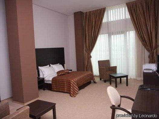 Royal Park Hotel Baku Quarto foto